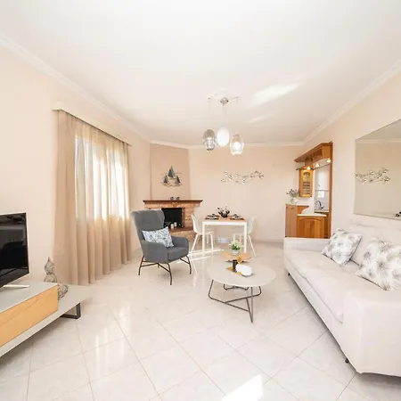 Apartment Dimitra &