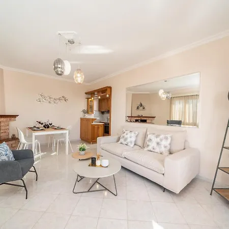 Dimitra & Apartman