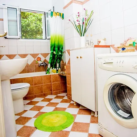 Apartman Dimitra & *