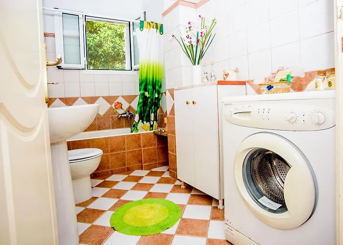 Apartment Dimitra & *