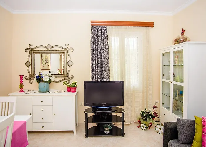 Dimitra & Apartment *